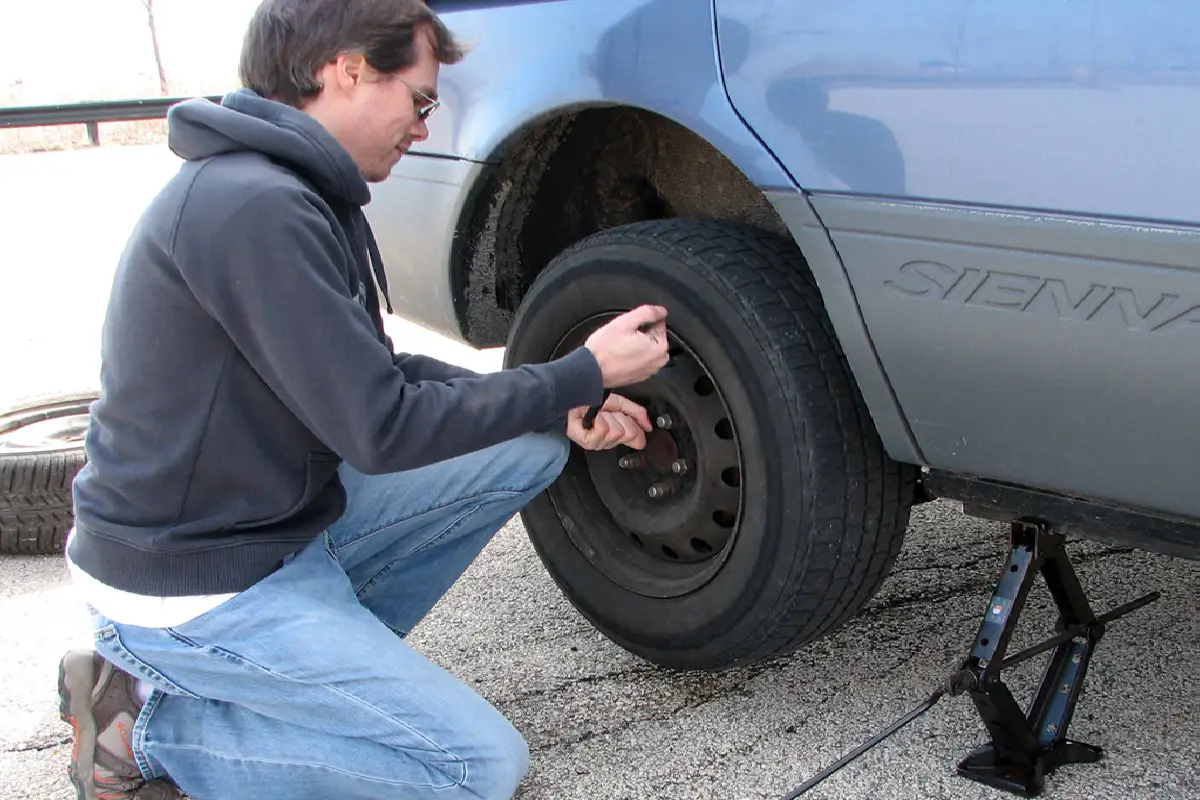 How long do tires last on a car
