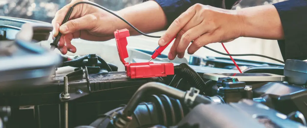 testing a car battery with a multimeter